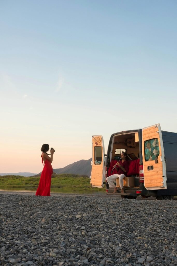 A childfree couple enjoying an outdoor adventure, illustrating the differences in DINK vs SINK travel